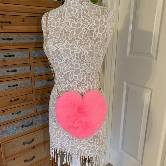 Trunkstar Handbags - Heart Shaped Faux Fur Crossbody Bag - Hot Pink